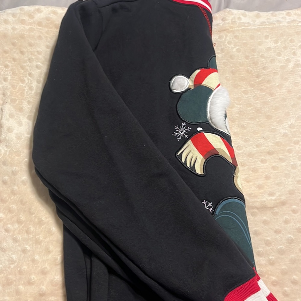 Disney holiday sweater - Picture 3 of 4